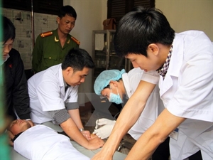 US doctors offer free medical examination to poor people